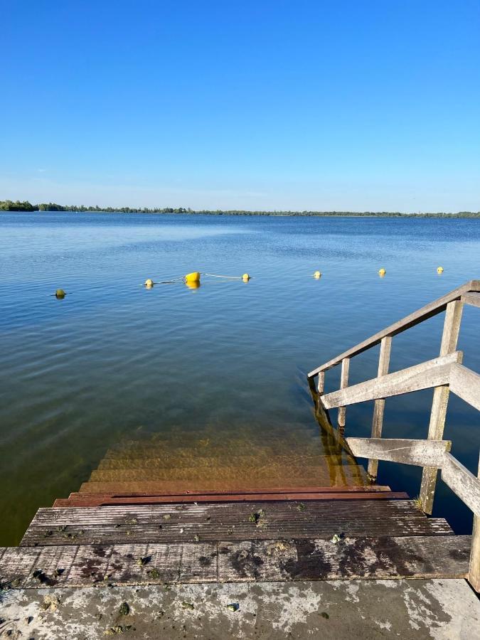 Huisje Op De Dijk Kortenhoef Exteriér fotografie